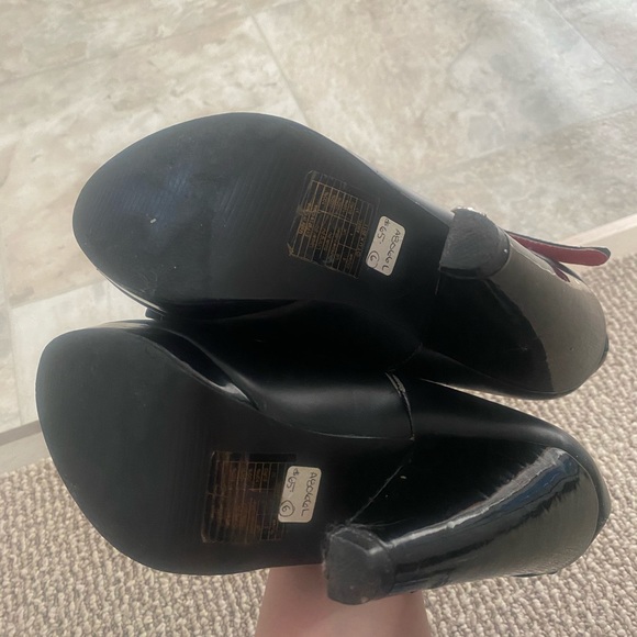 t.u.k Retro Inspired High Heels with Cute Bow - Picture 4 of 8